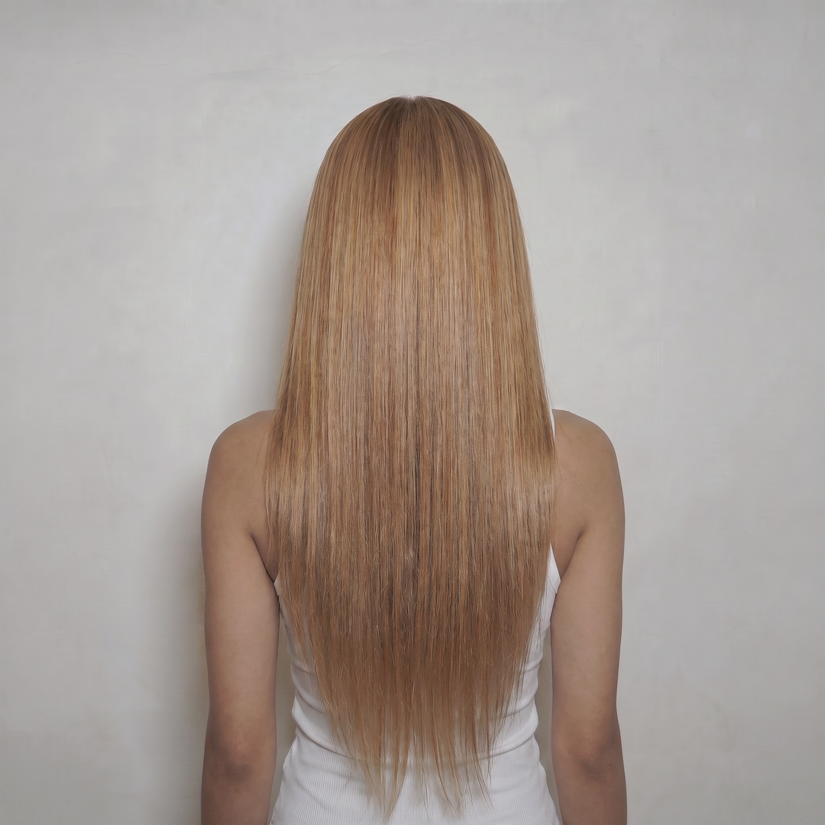 WIGZ 41 - Full back view of 24 inch 180% density STRAIGHT WARM GINGER BLONDE wig.