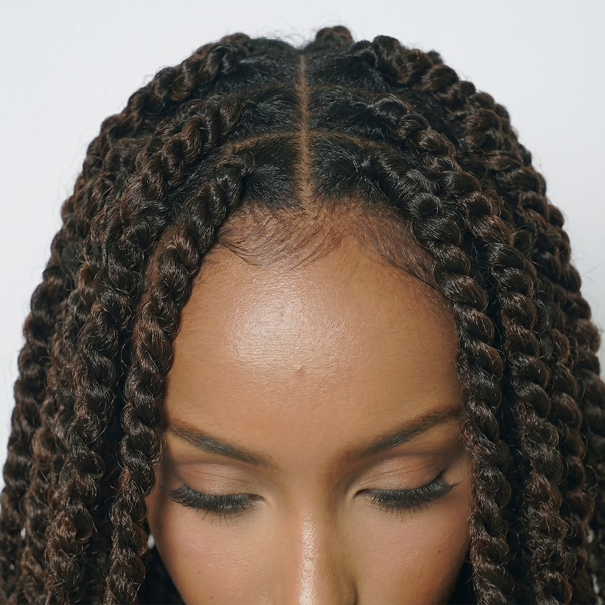 WIGZ 05 - Close-up of undetectable WIGZ LAB HD LACE™ skin-melt parting.